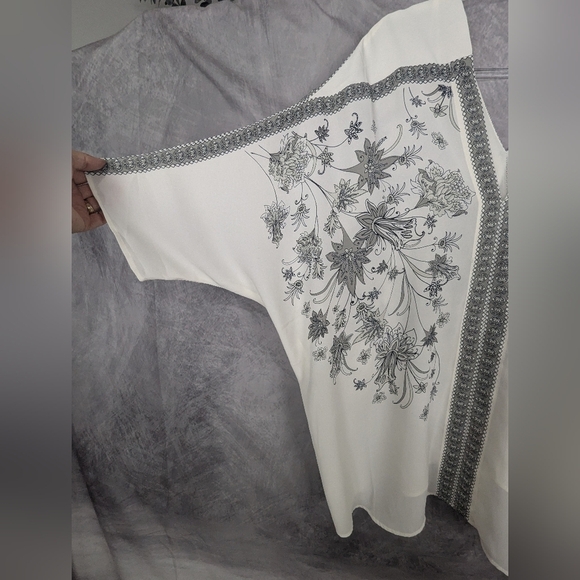 Rose + Olive 2X Boho Asymmetrical Blouse V-Neck Front & Back - Picture 5 of 11